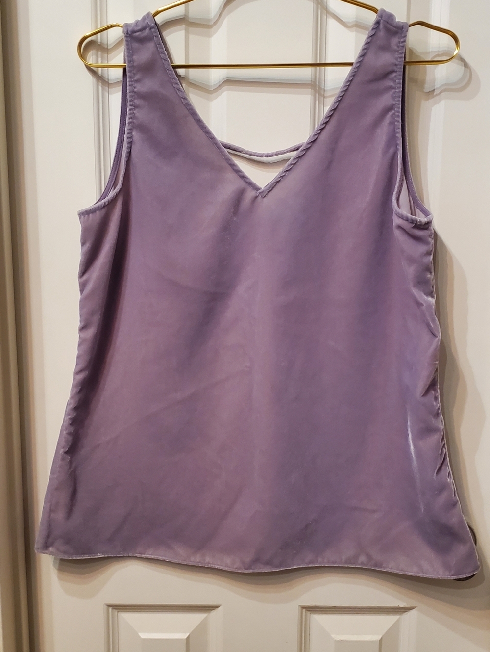 Crosby. Lavender Velvet V-Neck Camisole Size Medium
